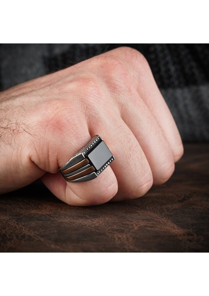 RevSilver Orijinal 925 Gümüş Erkek Yüzük Kaplan Gözü Akik ve Oniks Taşlı fiyatları