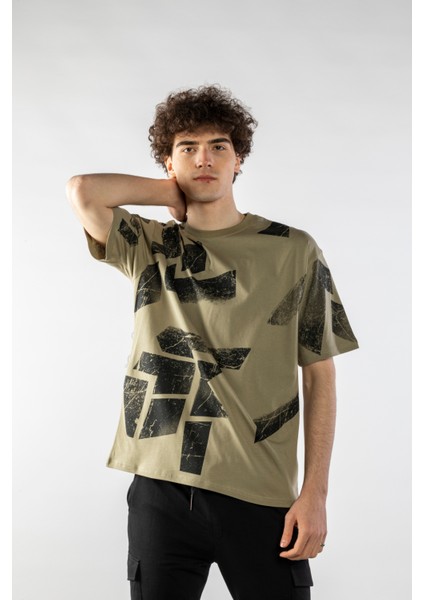 Erkek Geometri Baskılı Oversize Kısa Kollu T-Shirt modelleri