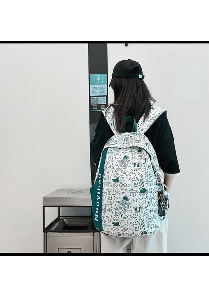 Moda Grafiti Büyük Kapasiteli Sırt Çantası (Yurt Dışından) fiyatları