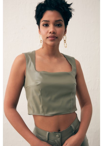 Kare Yaka Deri Crop Bluz - Çağla Yeşili