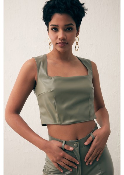 Kare Yaka Deri Crop Bluz - Çağla Yeşili fırsatları