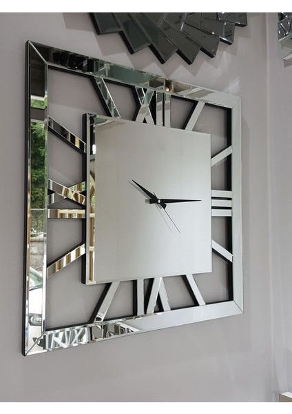 Square Silver Model Gümüş Renk 70 Cm x 70 Cm Dekoratif Aynalı Duvar Saati
