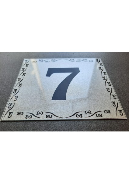 Kapı Numarası 10X12 cm Metalik Gümüş Gri Üzeri Siyah Baskı Kendinden Yapışkanlı No:7