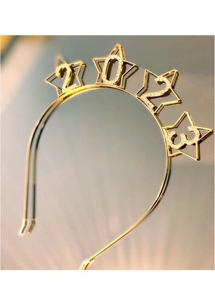 Yeni Yıl Yılbaşı Lüks Kristal Taşlı 2023 Altın Çelik Metal Yıldızlı Taç Kraliçe Tacı