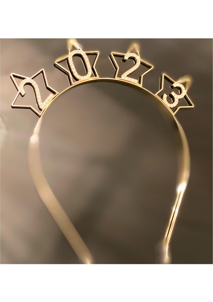 Yeni Yıl Yılbaşı Lüks Kristal Taşlı 2023 Altın Çelik Metal Yıldızlı Taç Kraliçe Tacı fiyatları