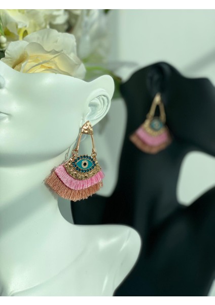 Yeni Sezon Göz Nazar Taşlı Üçgen Püsküllü Küpe Pembe fiyatları