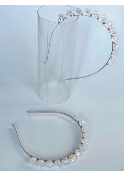 Beyaz Kristal Kesme Sıra Taşlı Metal Taç
