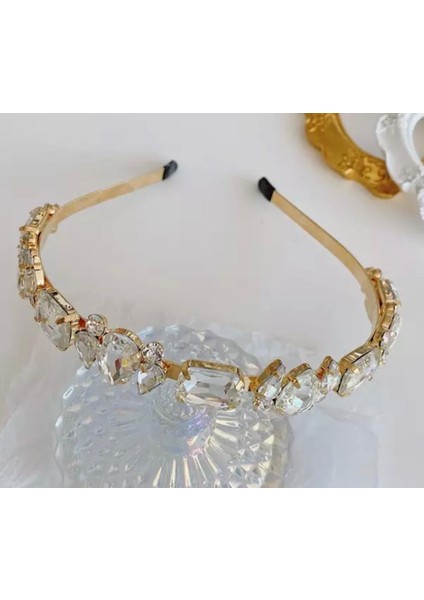 Trend Iri Lüks Beyaz Kristal Sıra Taşlı Metal Gold Taç