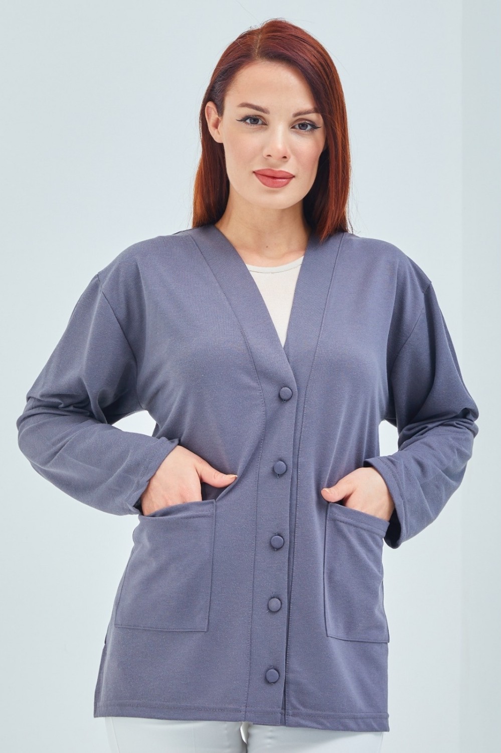 Fresh Moda Kadın Gri Mevsimlik Cepli Düğmeli Kısa Penye Hırka