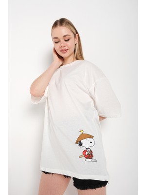 Trendseninle Kadın Snoppy Baskılı Oversize Tişört