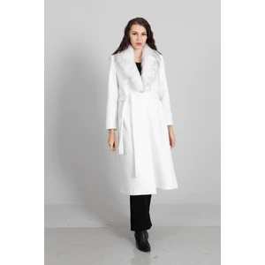 Beyaz Seyyar Kürklü Leopar Astarlı Kaşe Kaban 0108070.15