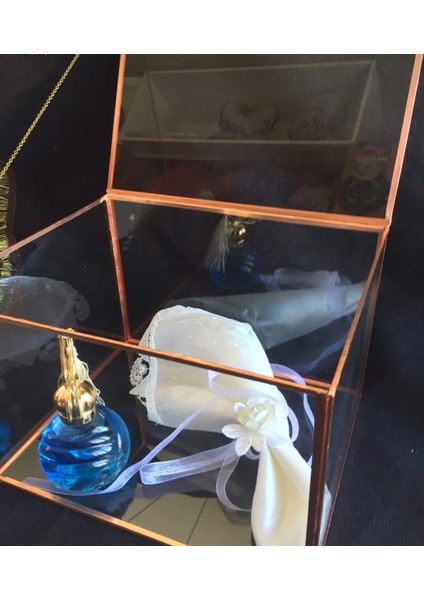 Cam Sandık Damat Bohçası Zincir Detaylı Fanus 25X20X18 cm