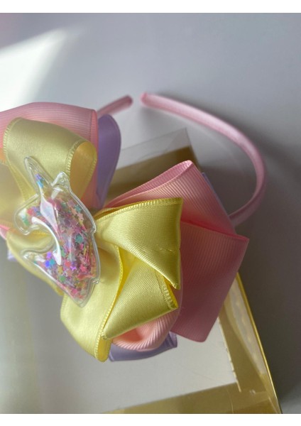Ince Pembe Saten Taçlı Şeffaf Parlak Pullu Renkli Unicorn Süslü Soft Pembe Şila Sarı Fiyonk Kurdeleli Anne Kız Çocuk Bebek Tacı