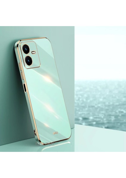 Vivo Y22S Uyumlu Kılıf Kamera Korumalı Parlak Gold Şerit Kenarlı Yumuşak Silikon Tarz Kapak