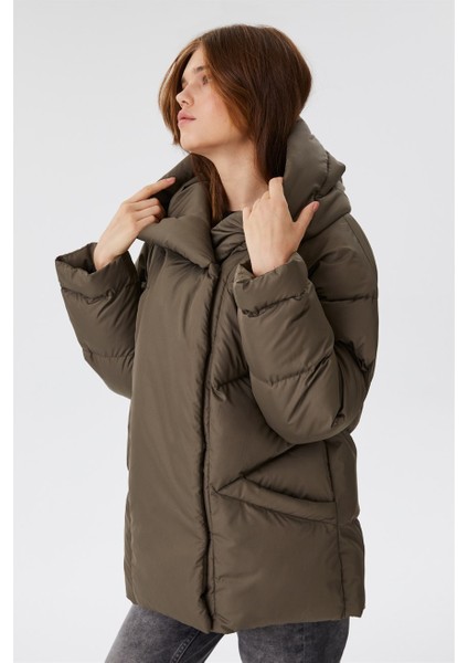 Meley Kadın Mont Haki fiyatları