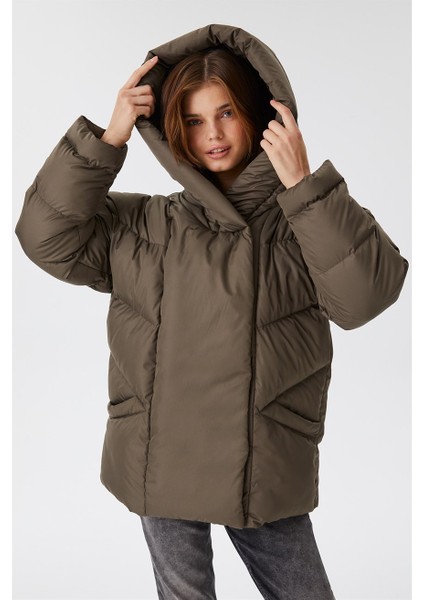 Meley Kadın Mont Haki fırsatları