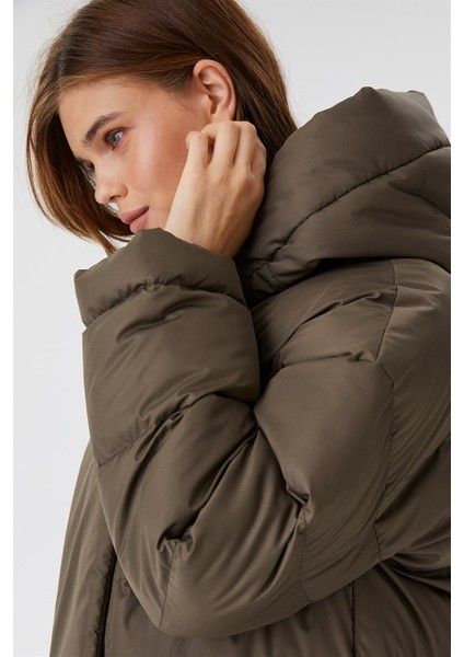 Meley Kadın Mont Haki indirimleri