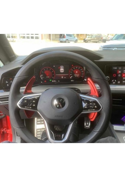 Golf 8 Kırmızı F1 Direksiyon Kulakçık