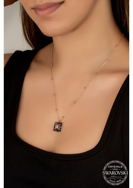 Crystal Kadın Black Dıamond Zirconia Rose Gümüş Kolye fiyatları