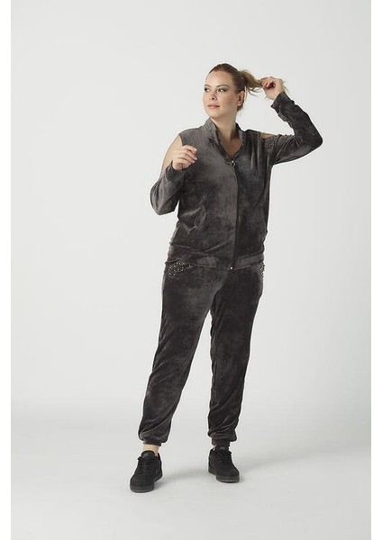 1950 Kolları Taşlı Tam Kalıp Tarz Kadife Büyük Beden Eşofman Takım Gri