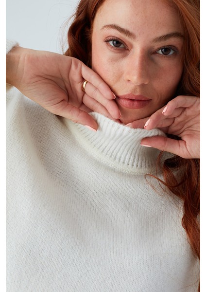 Macumba Pullover Balıkçı Yaka Yumuşak Dokulu Kadın Triko Kazak Beyaz fırsatları