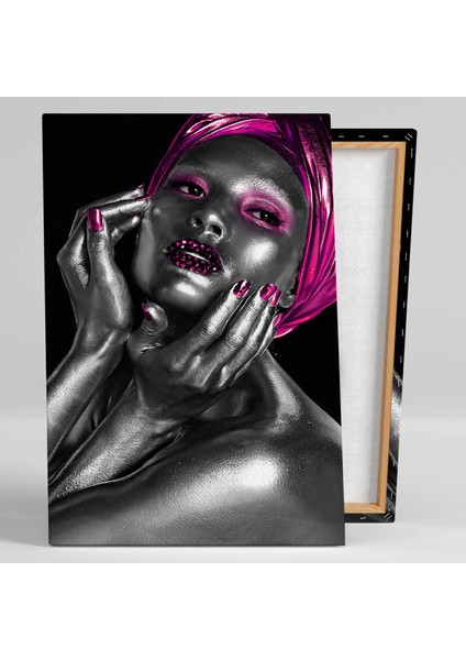 Gümüş ve Pembe Makyajlı ve Saç Aksesuarlı Dudakları Pırıltılı Manken Kanvas Tablo fiyatları