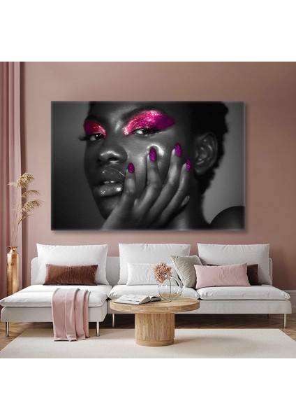 Pembe Göz Makyajı Simli Mor Ojeli Kadın Siyah Beyaz Make Up Kanvas Tablo