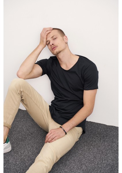 3'lü Paket Beyaz-Siyah-Lacivert Pis Yaka Salaş T-Shirt indirimleri