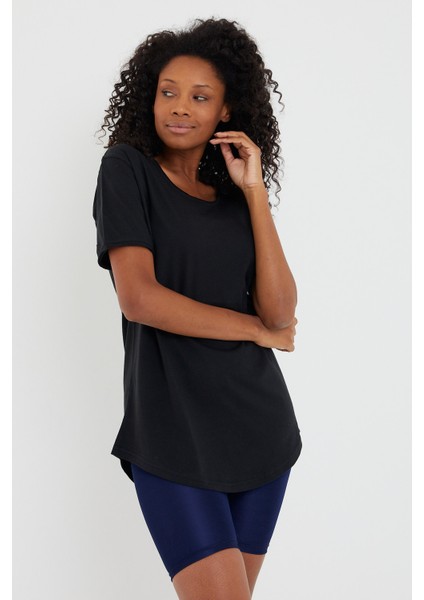 Women Siyah Pis Yaka Salaş T-SHIRT-XKTCPS001R16S indirimleri