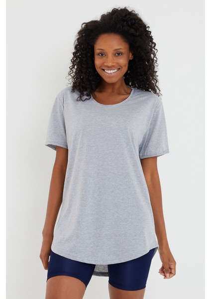 Tarz Cool Women Gri Pis Yaka Salaş T-SHIRT-XKTCPS001R10S modelleri