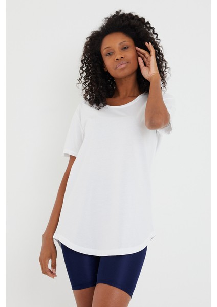 Women Beyaz Pis Yaka Salaş T-SHIRT-XKTCPS001R15S fiyatları