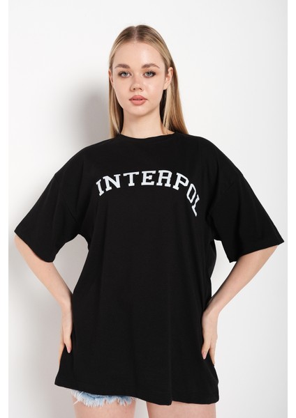 Interpol Baskılı Oversize Kadın T-Shirt fiyatları