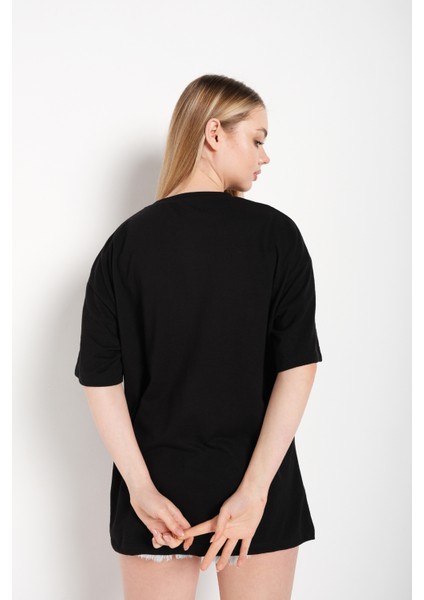 Interpol Baskılı Oversize Kadın T-Shirt indirimleri