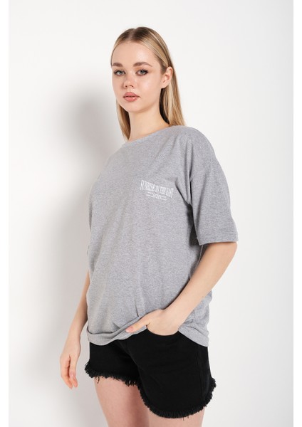 Kadın Oversize Japanese Sırt Baskılı T-Shirt fiyatları