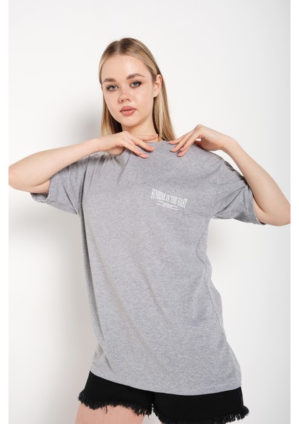 Kadın Oversize Japanese Sırt Baskılı T-Shirt modelleri