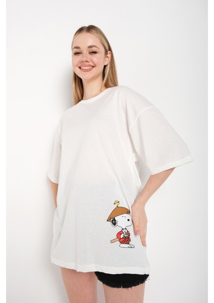 Kadın Snoppy Baskılı Oversize Tişört fiyatları