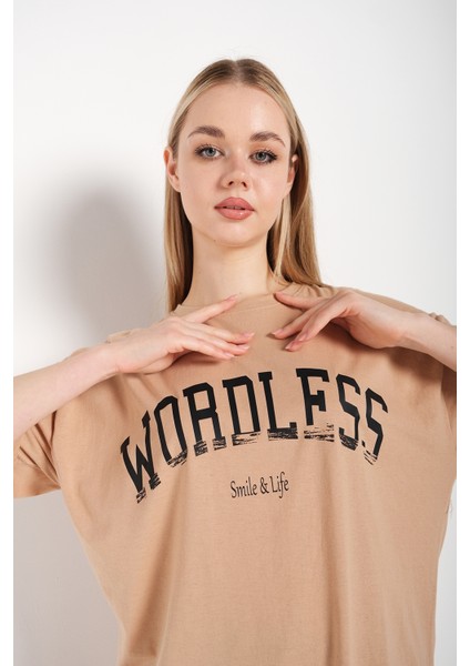 Kadın Oversize Wordless Baskılı T-Shirt fırsatları
