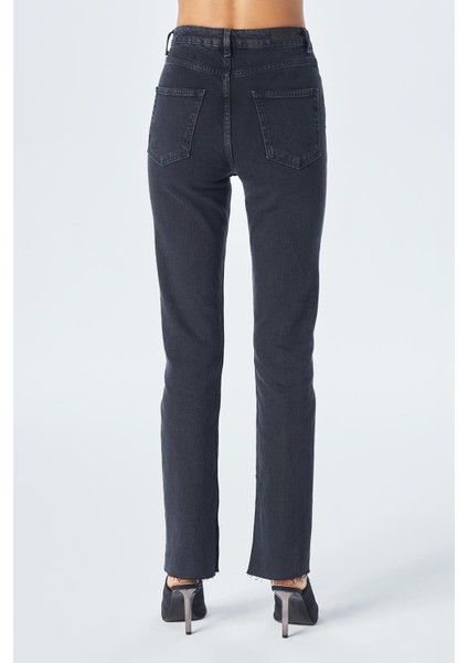 Antrasit Slim Straight Paçası Yırtmaçlı Çapraz Kemerli Jean Pantolon C 4556-011 fırsatları