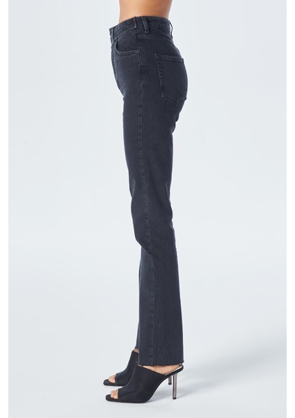 Antrasit Slim Straight Paçası Yırtmaçlı Çapraz Kemerli Jean Pantolon C 4556-011 modelleri