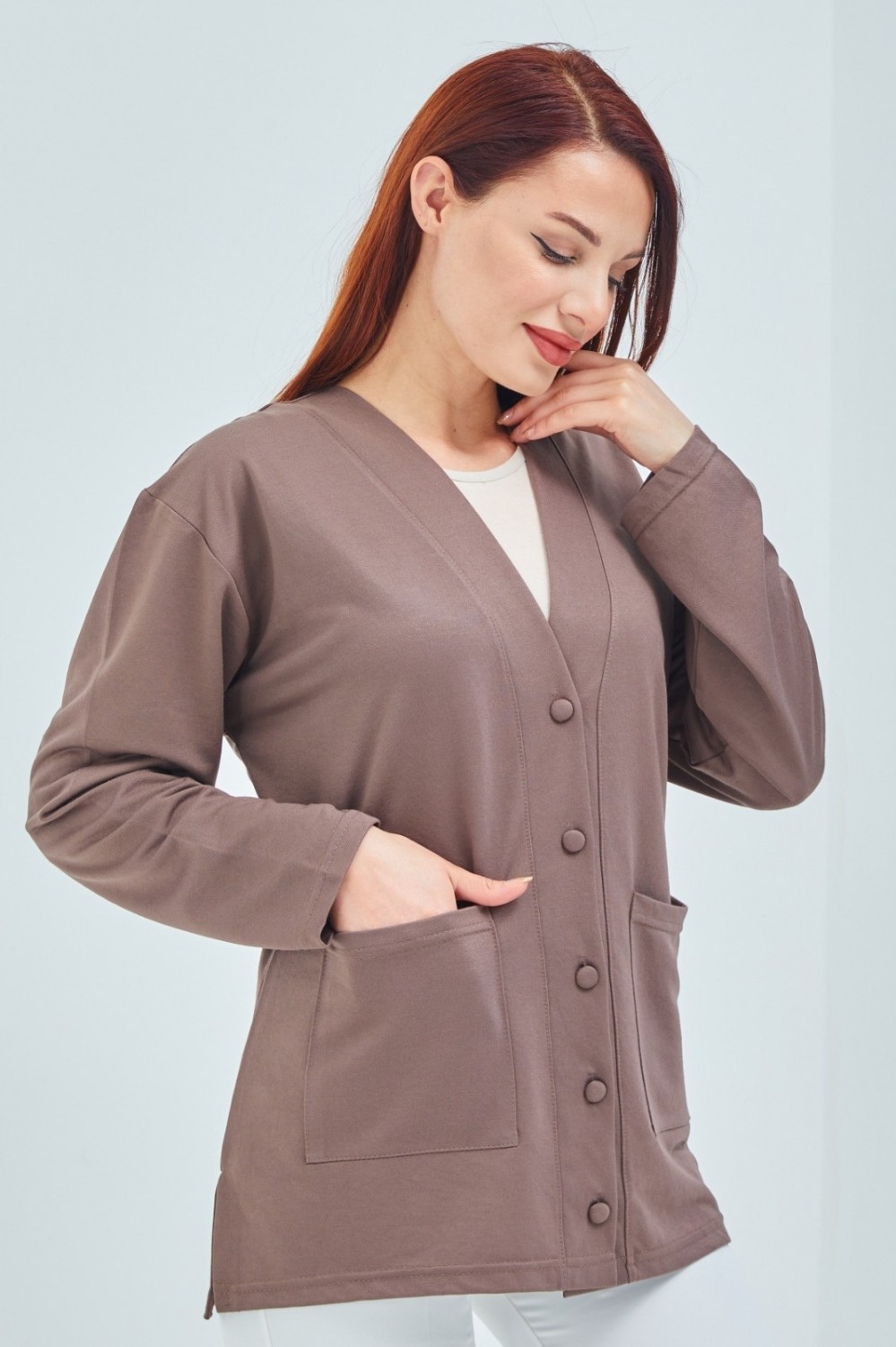 Fresh Moda Kadın Vizon Mevsimlik Cepli Düğmeli Kısa Penye Hırka görsel 4