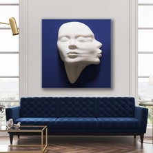 SML Tablo Mavi Duvardan Çıkan Alçı Görünümlü Heykel Öpüşen Romantik Çift Kadın Kanvas Tablo