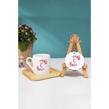 Hedizu Çiçekli Ç Harfli Türk Kahvesi Fincanı Ahşap Altlıklı ve Anahtarlık