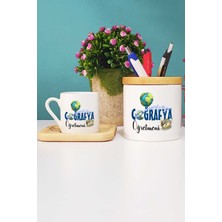 Hedizu Coğrafya Öğretmeni Türk Kahvesi Fincanı Ahşap Altlıklı ve Kalemlik