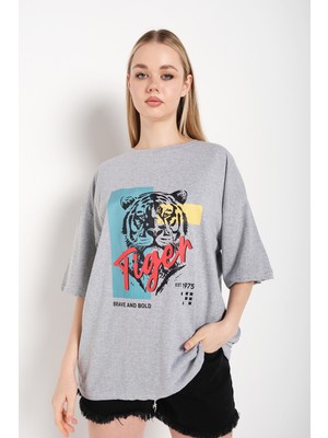 Trendseninle Kadın Oversize Tiger Baskılı T-Shirt