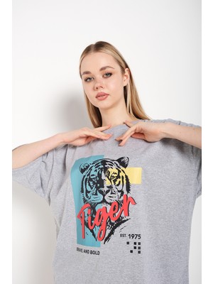 Trendseninle Kadın Oversize Tiger Baskılı T-Shirt