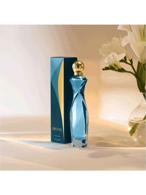 Oriflame Zambak ve Frızya Içeren Sofistike Kokulu Orijinal Divine Edp KalıcıDivine Kadın Parfümü 100 ml Zambak ve Frızya İçeren Sofistike Koku