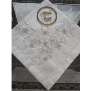 Nurka Çeyiz Çeyizlik Hediyelik Gelin Veya Damat Için Güpür ve Incili Dantel Aplikeli Beyaz Nişan Söz Bohçası