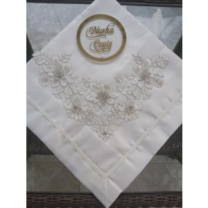 Nurka Çeyiz Çeyizlik Hediyelik Gelin Veya Damat Için Güpür ve Incili Dantel Aplikeli Beyaz Nişan Söz Bohçası