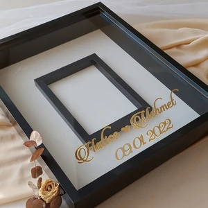 Verda Çerçeve 40 x 50 cm Siyah Renkli Isimli Fotoğraf Bölümlü Gül Anı Çerçevesi