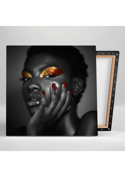 Gold ve Kırmızı Göz Makyajı Simli Kırmızı Ojeli Kadın Siyah Beyaz Make Up Kanvas Tablo